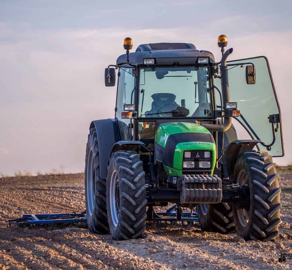 Сил трактор. Трактор Deutz-Fahr Agrofarm g115. Трактор Agrofarm 115 g. Deutz Agrofarm 115 трактор. Трактор Дойц фар 115.